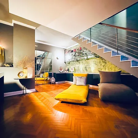 Romantic Luxury Penthouse Florenz