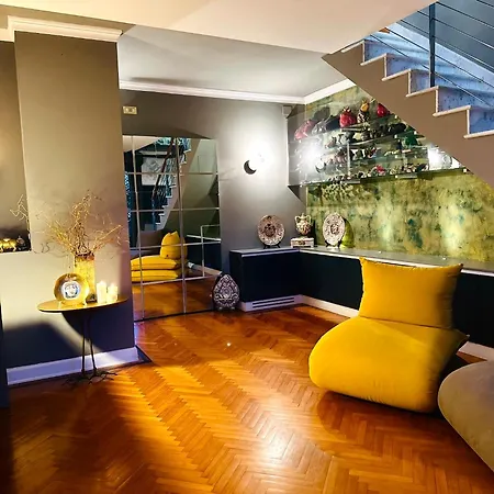 Romantic Luxury Penthouse Florenz